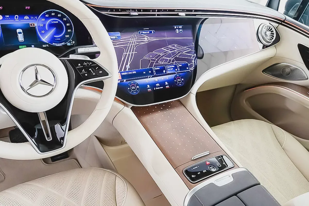 : AED 5,399 / 60 months | 0% DP | 2023 Mercedes EQS 450 4MATIC / Full Mercedes Service History-8-8