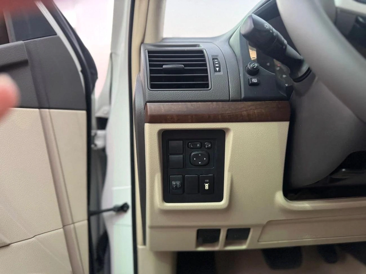 Toyota Prado GXR 4.0L 4WD-5-5