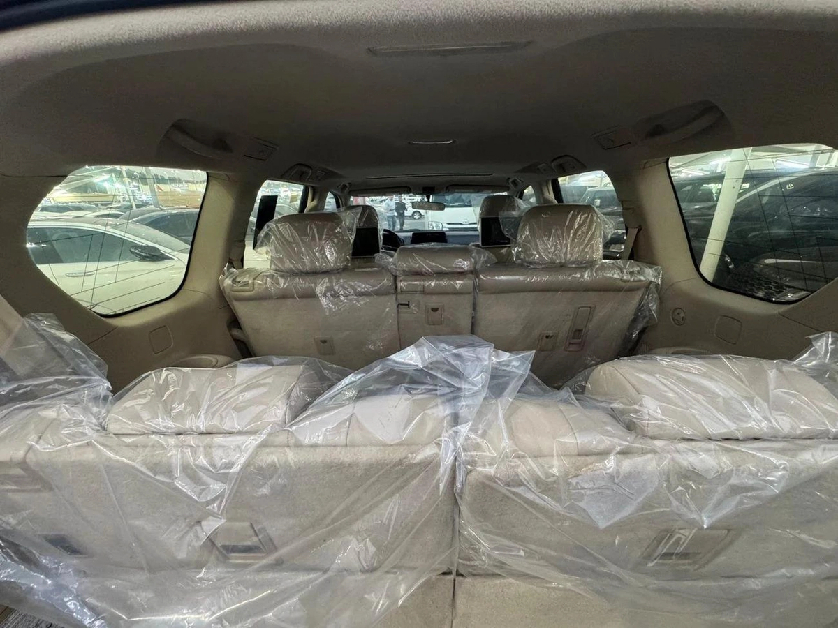 Toyota Prado GXR 4.0L 4WD-8-8