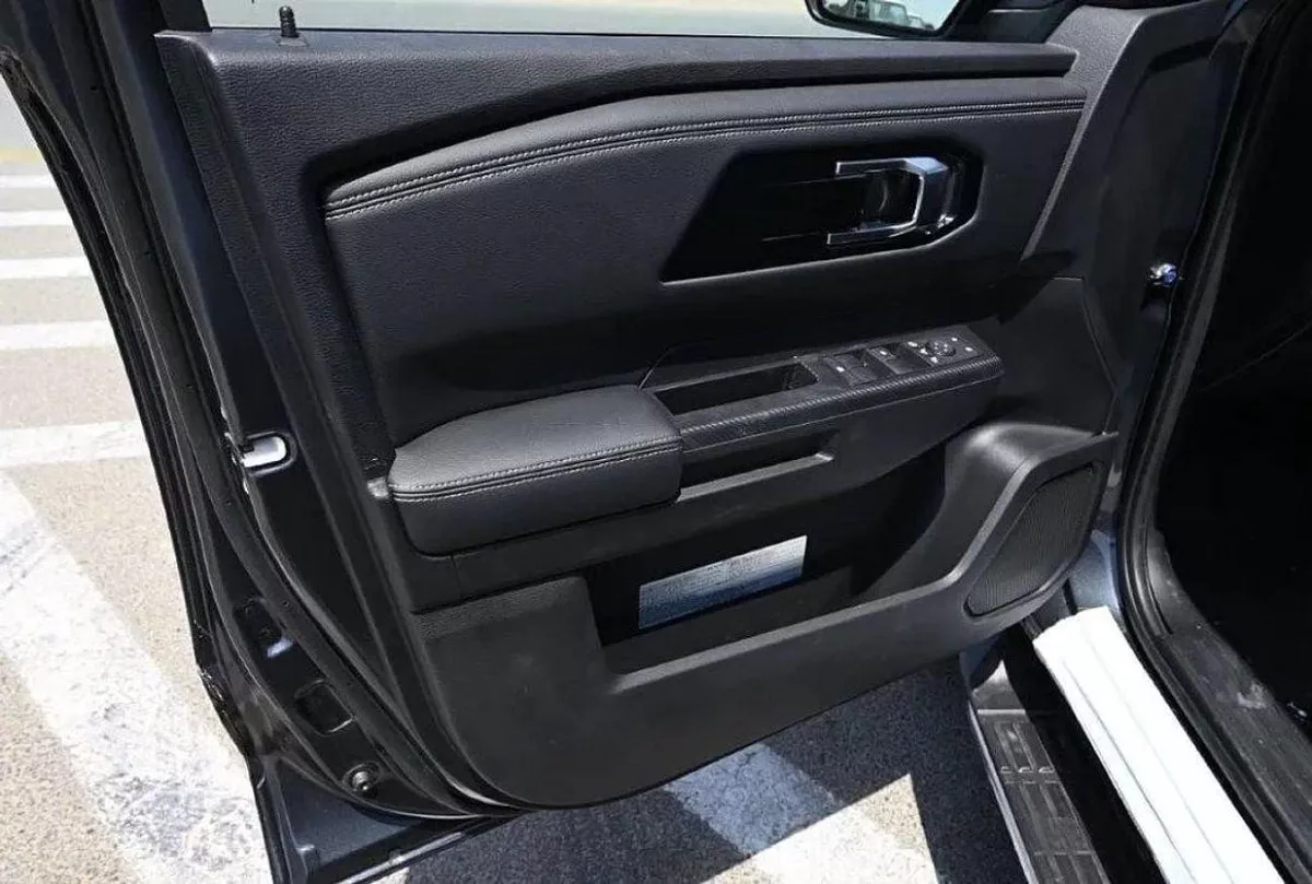 Mitsubishi L200 GLS MITSUBISHI L200 SPORTERO 2.4L DIESEL 2025-8-0