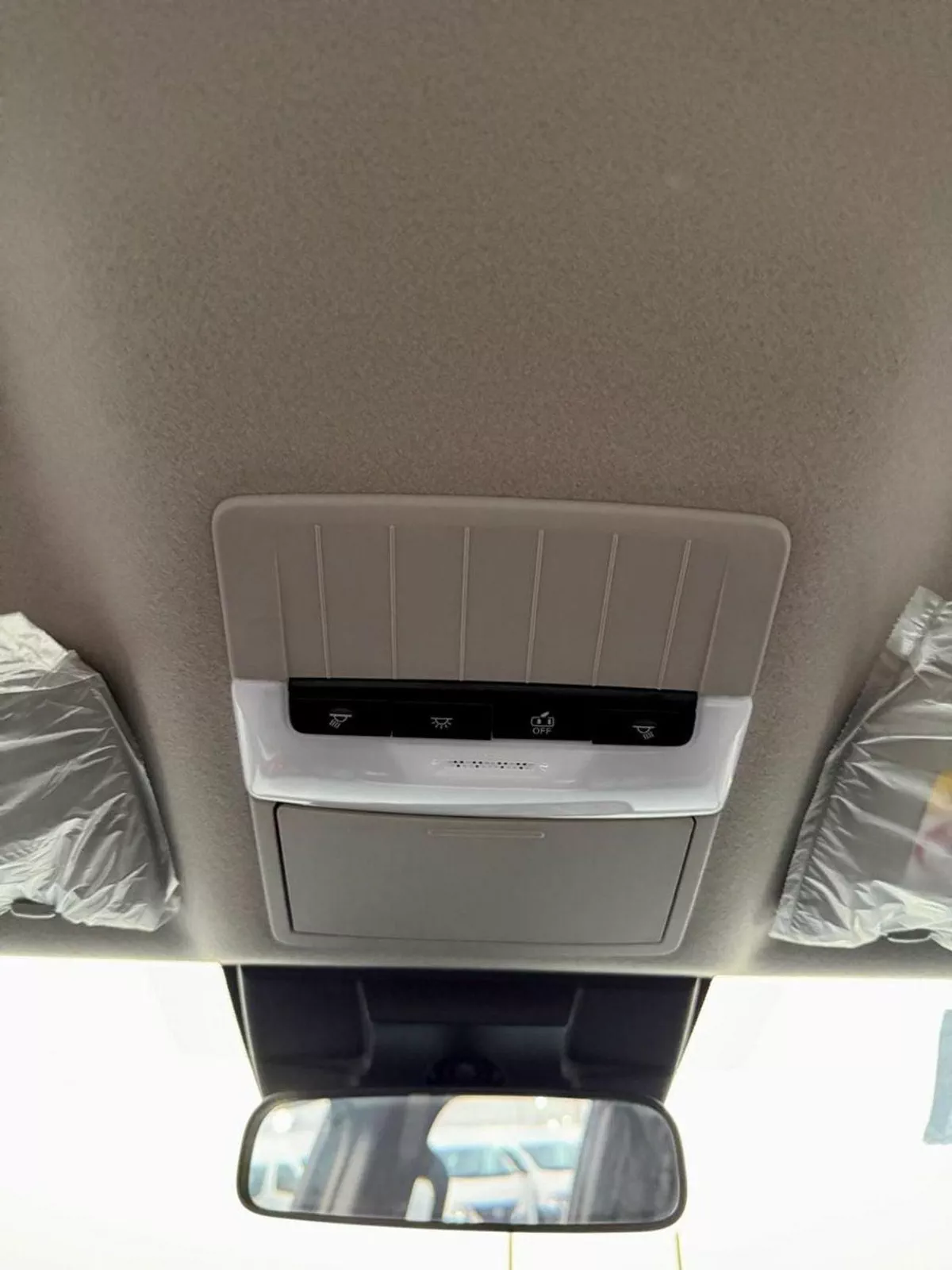 Mitsubishi L200 GL L200 PETROL 2.4L  4×4   2026 available all colour-17-0
