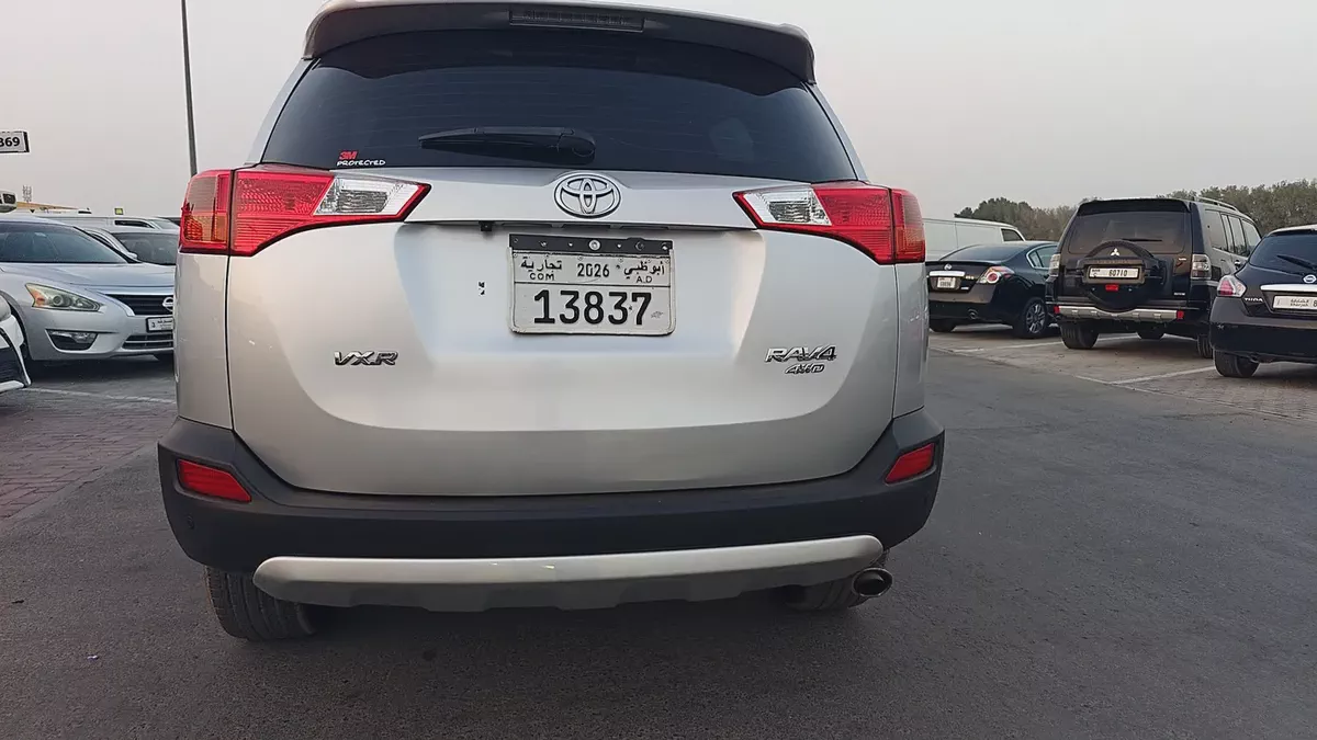 Toyota RAV4 VXR 2015 | GCC Specs | Top Option | Excellent Condition-9-9