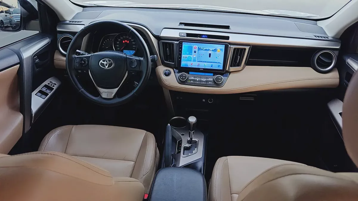 Toyota RAV4 VXR 2015 | GCC Specs | Top Option | Excellent Condition-6-6