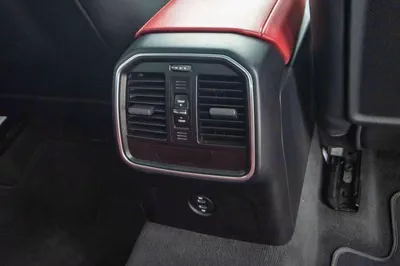Porsche Macan STANDARD STD 2023 GCC specs-22