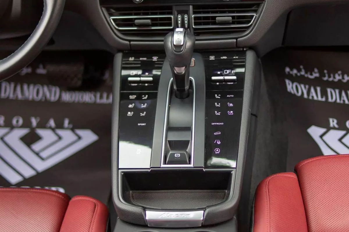 Porsche Macan STANDARD STD 2023 GCC specs-10-0