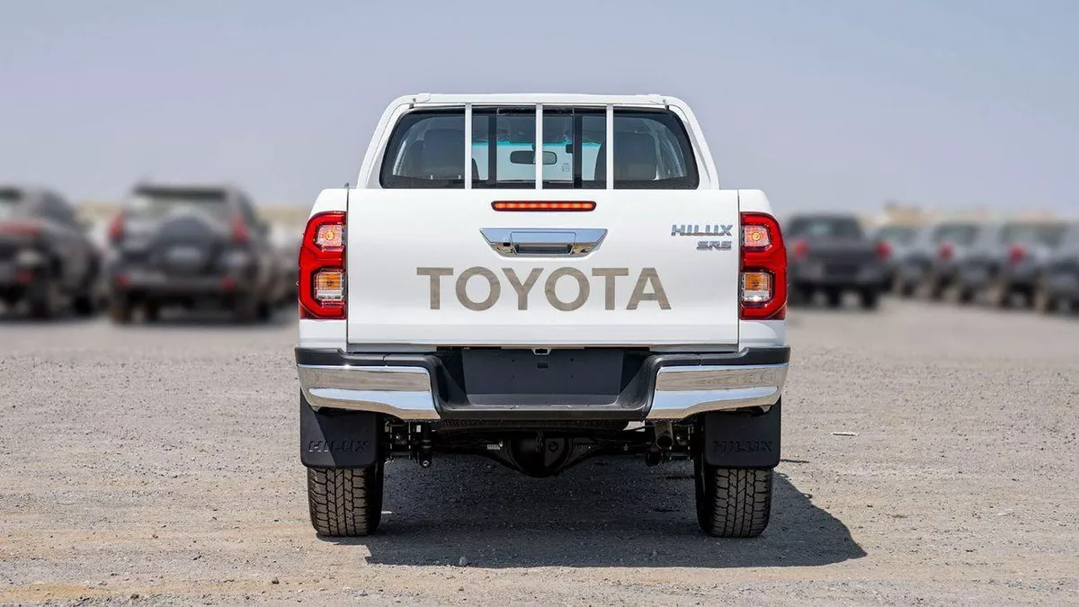Toyota Hilux SGLX HILUX SR5 2,4 DIESEL 2025-11-0