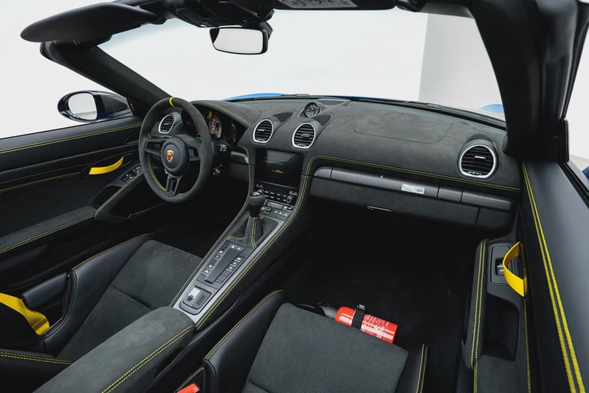 2025 PORSCHE 718 SPYDER RS