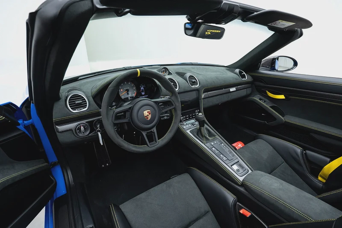 2025 PORSCHE 718 SPYDER RS