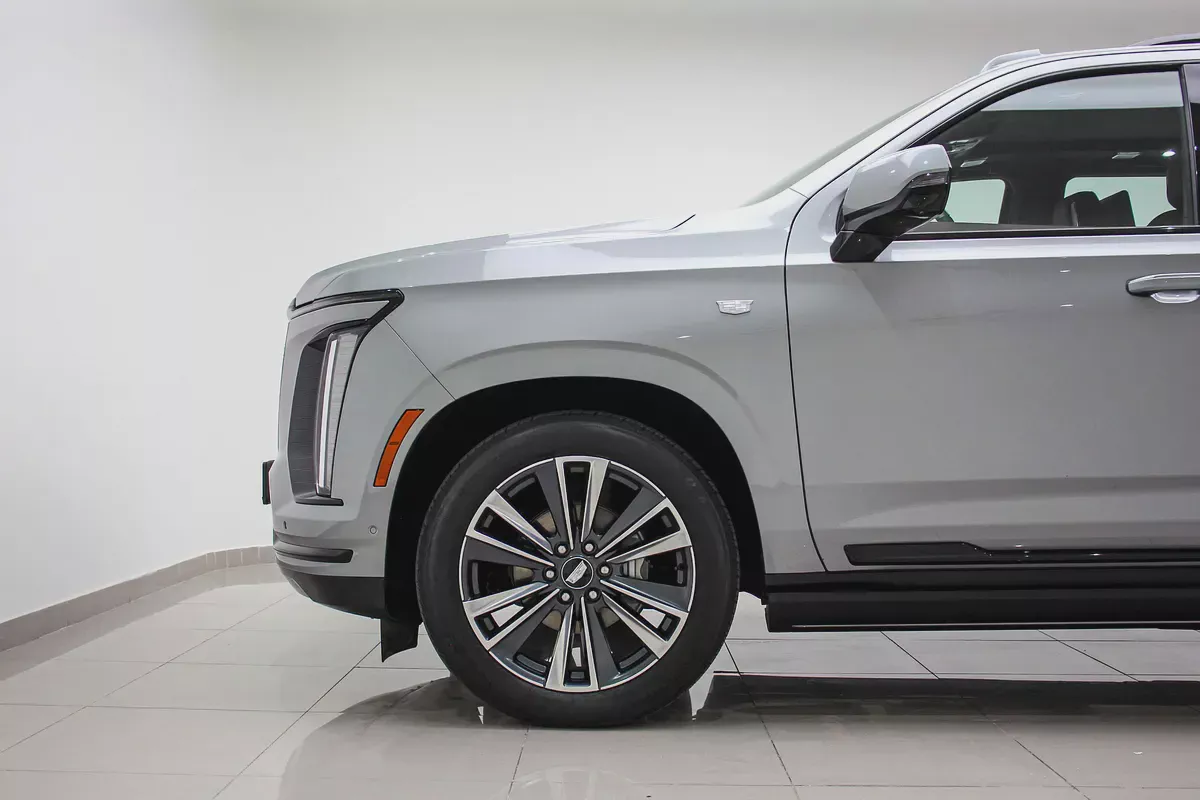 Cadillac Escalade Sport 2025 | GCC Specs | Very Low Mileage-3-3