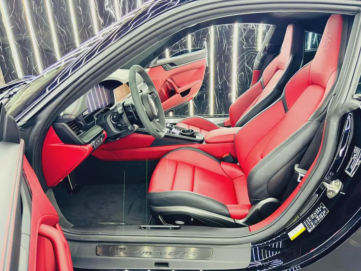 Porsche 911 Carrera GTS 2025 | GCC  | Al Naboodah Warranty 2027 | AL Naboodah Full Service History-10-10