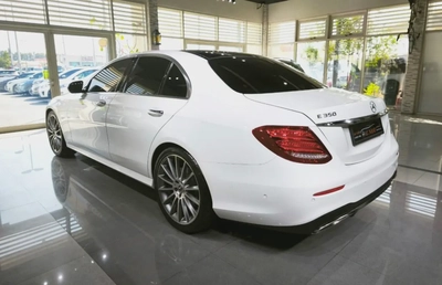 Exclusive E-350 . Fully Loaded . GCC Specs . Excellent Condition-3