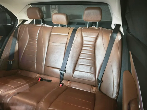 Exclusive E-350 . Fully Loaded . GCC Specs . Excellent Condition