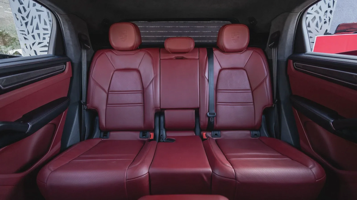 Porsche Cayenne GTS Coupé 2021-1-1