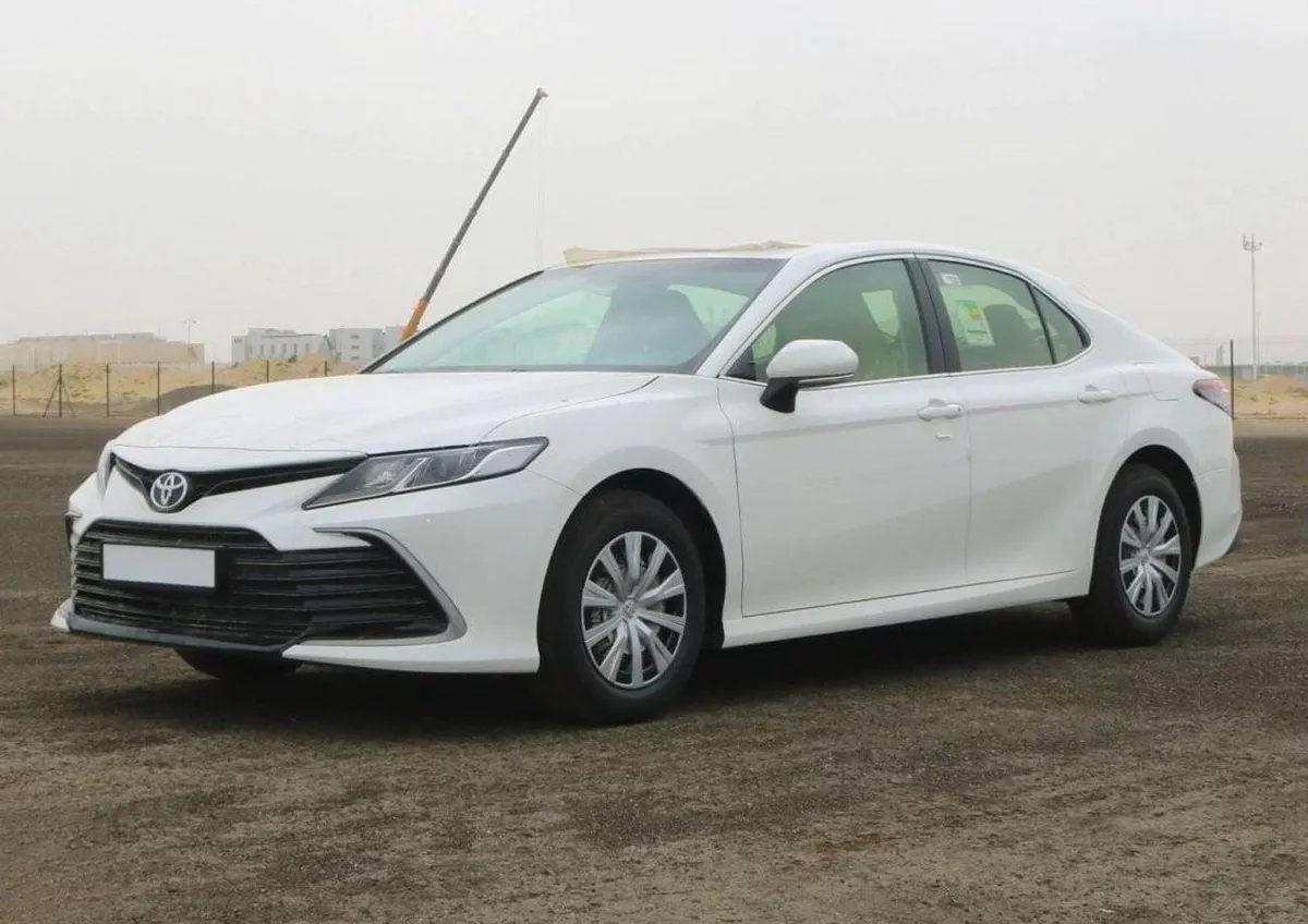 Toyota Camry LE Toyota Camry LE 2.5L Sedan FWD 8 Speed A/T Petrol-7-0