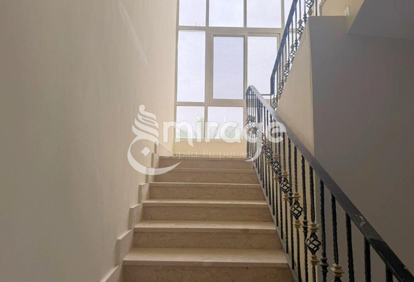 Stand Alone Villa | Spacious 5BR | Vacant