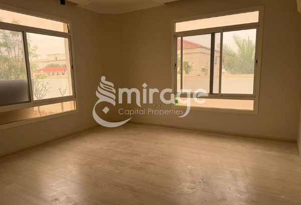 Stand Alone Villa | Spacious 5BR | Vacant