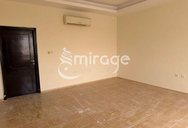 Stand Alone Villa | Spacious 5BR | Vacant