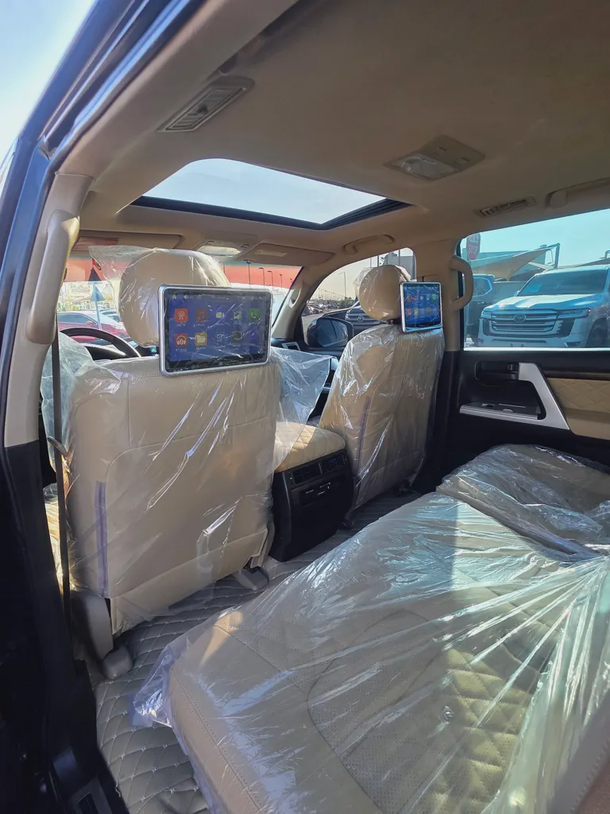 Toyota Land Cruiser GXR V8 Model 2011 Full Options- Special Price-8-8