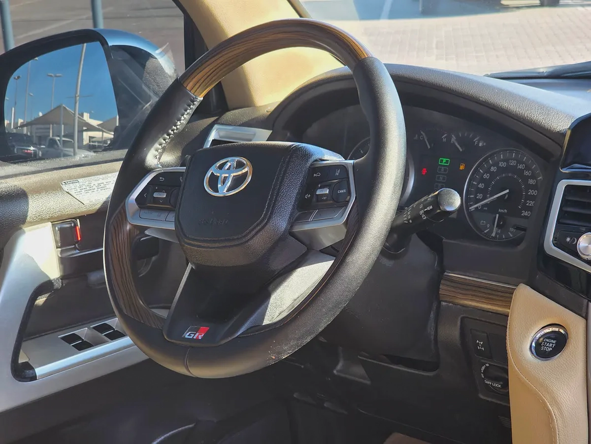 Toyota Land Cruiser GXR V8 Model 2011 Full Options- Special Price-13-13