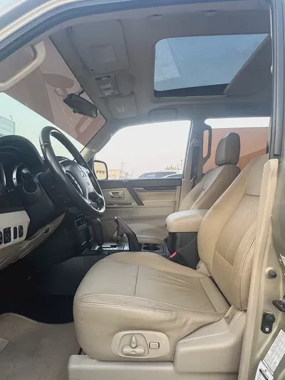 2014 Mitsubishi Pajero Limited GCC Specs-11