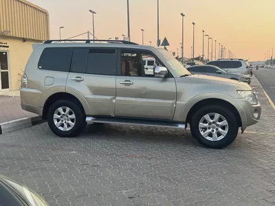 2014 Mitsubishi Pajero Limited GCC Specs-5