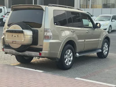 2014 Mitsubishi Pajero Limited GCC Specs-7