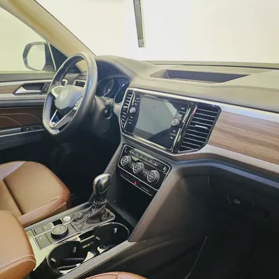AED 1081 PM | VOLKSWAGEN TERAMONT 2021 | FULL AGENCY SERVICE HISTORY | COMFORTLINE | 7-SEATER | GCC-14