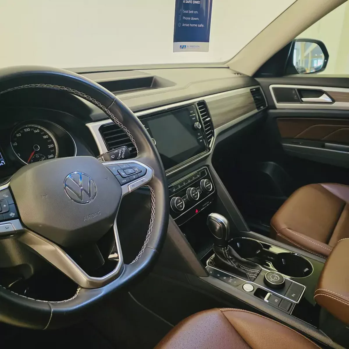 AED 1081 PM | VOLKSWAGEN TERAMONT 2021 | FULL AGENCY SERVICE HISTORY | COMFORTLINE | 7-SEATER | GCC-10-10