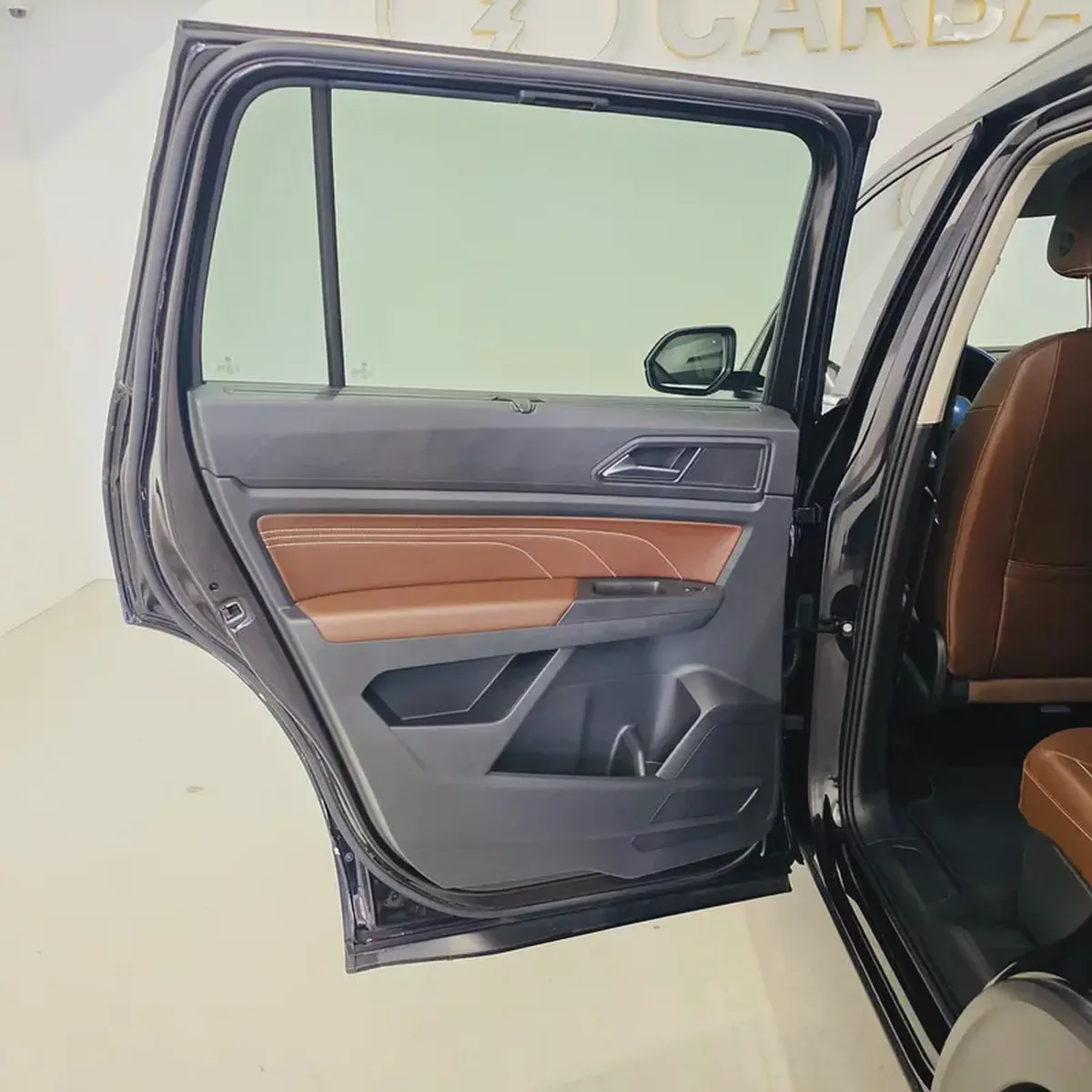 AED 1081 PM | VOLKSWAGEN TERAMONT 2021 | FULL AGENCY SERVICE HISTORY | COMFORTLINE | 7-SEATER | GCC-15-15