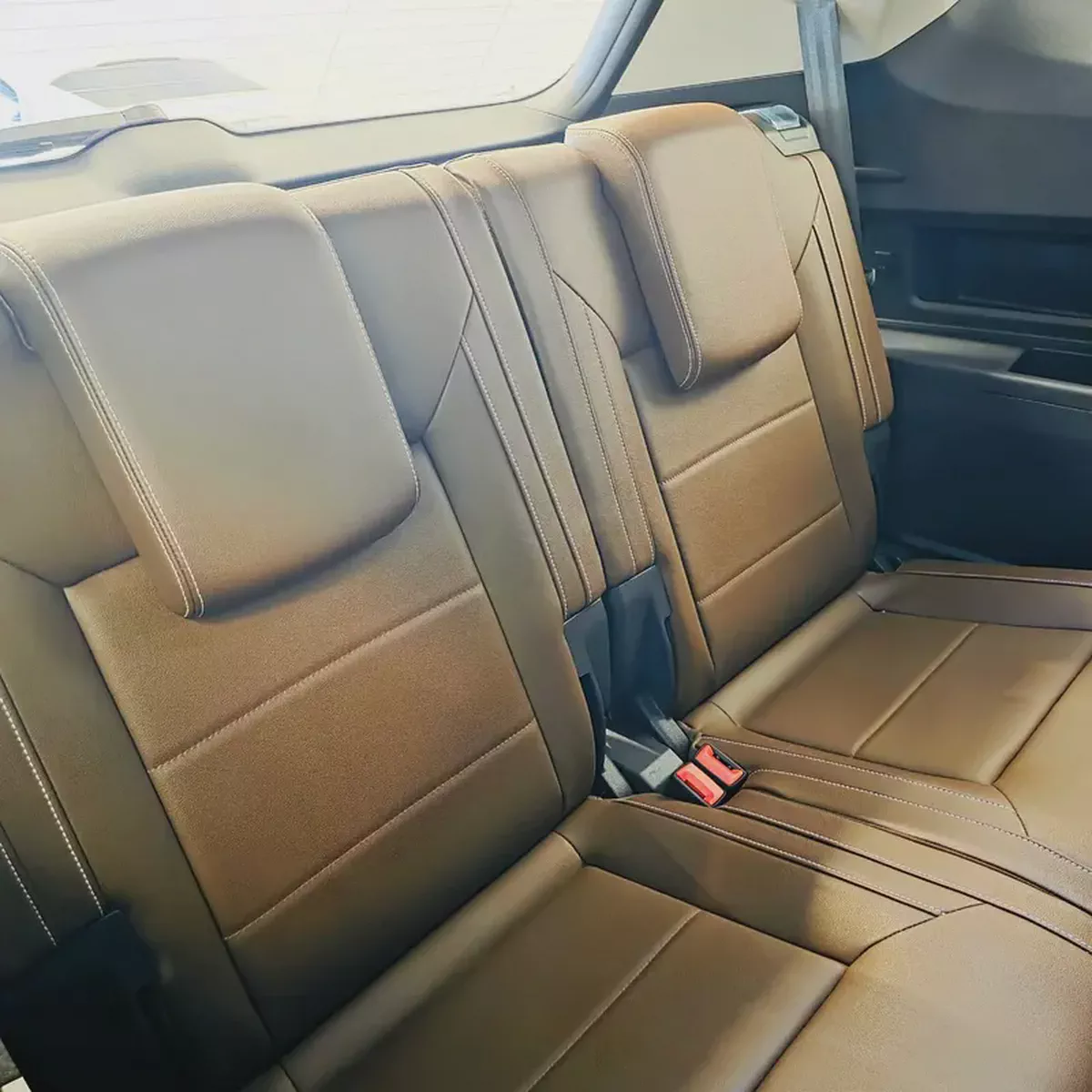 AED 1081 PM | VOLKSWAGEN TERAMONT 2021 | FULL AGENCY SERVICE HISTORY | COMFORTLINE | 7-SEATER | GCC-19-19
