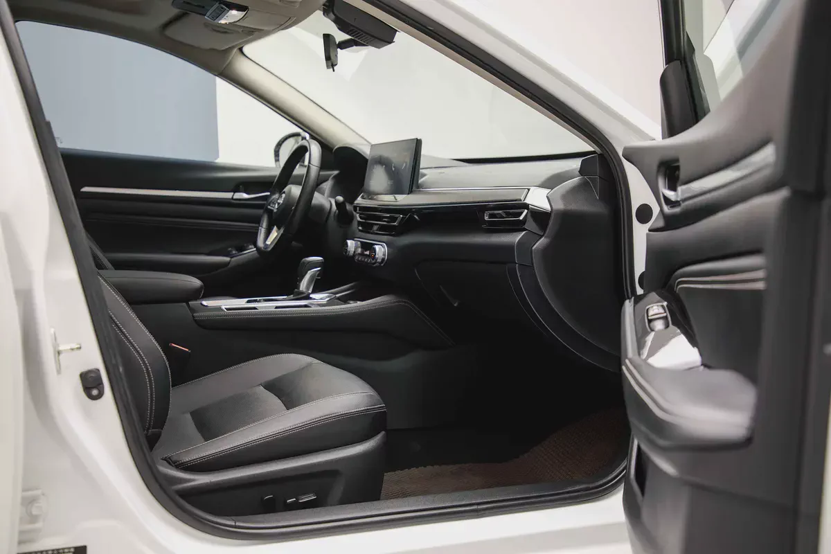 2023 Nissan Altima SL 2.0L l AED 912 Monthly l 3 Months Warranty | Free Courtesy Car Included-19-19