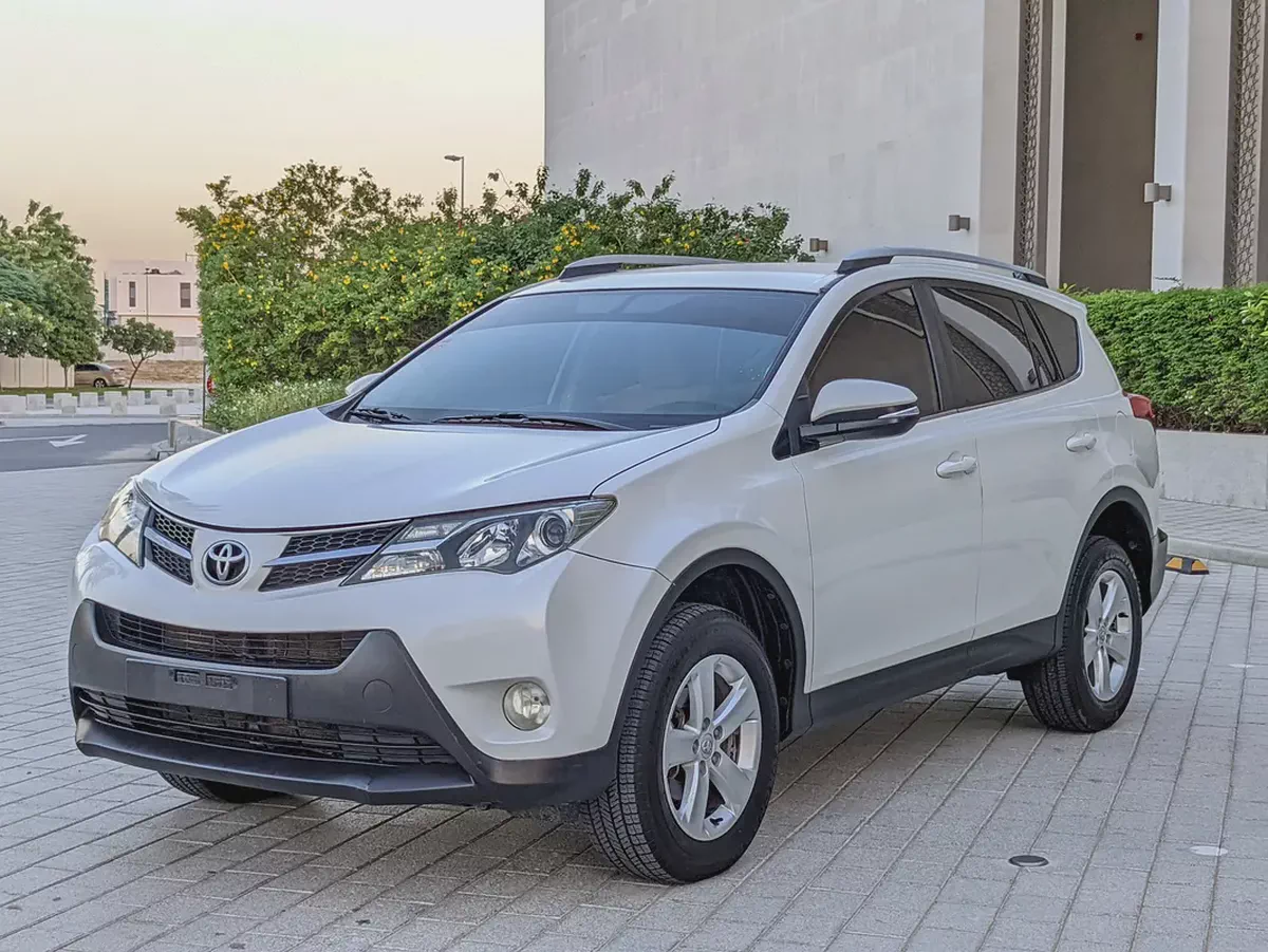 Toyota Rav 4 2014 EX GCC Specs Premium Condition Perfect Family SUV-2-2