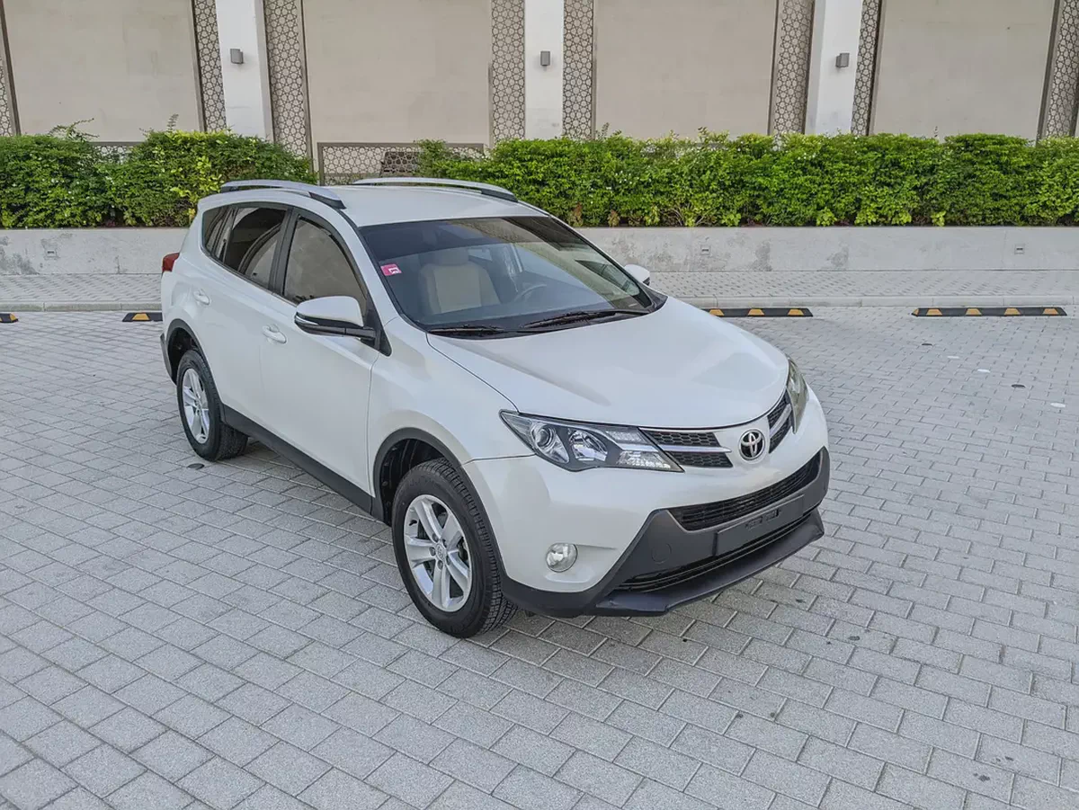Toyota Rav 4 2014 EX GCC Specs Premium Condition Perfect Family SUV-5-5