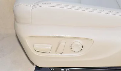 Toyota Land Cruiser GXR GX-R TWIN TURBO 3.3L Diesel-12