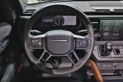Land Rover Defender 90 SE P400 2023 GCC Specs-13
