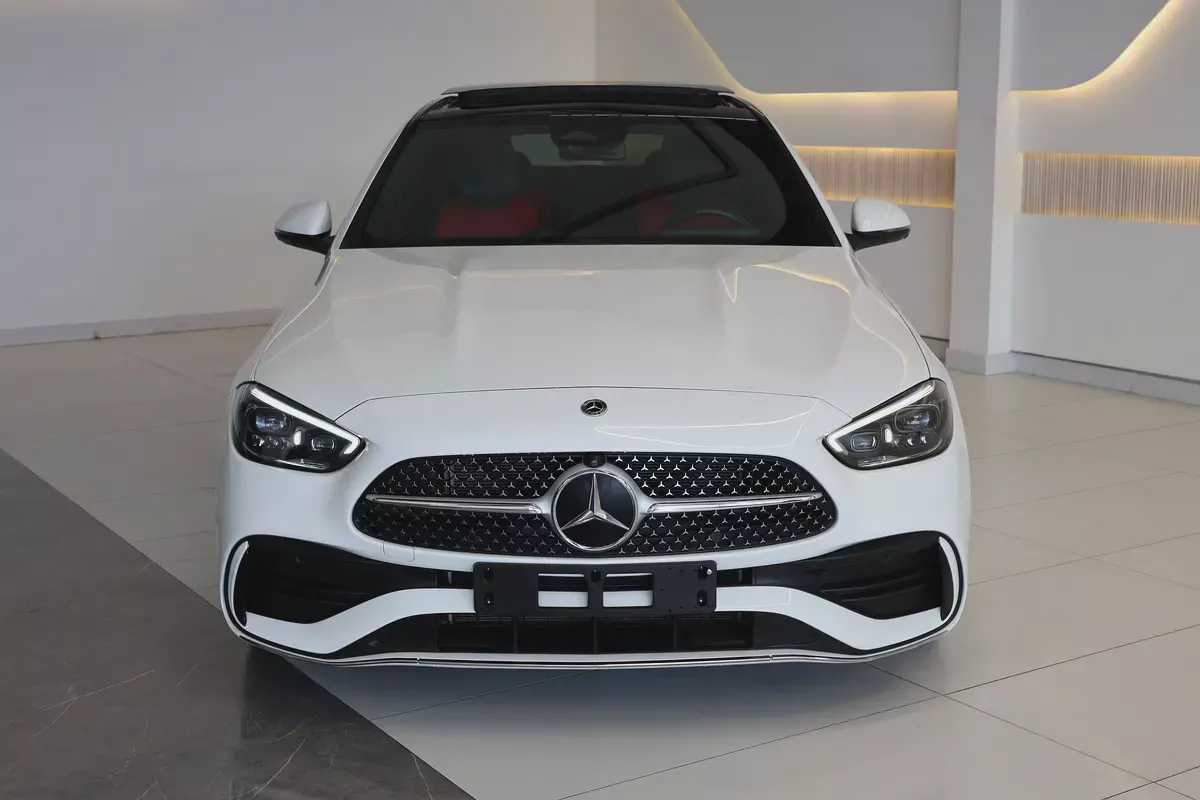 Pristine 2023 Mercedes-Benz C200 | GCC Specs | Low Mileage-2-2