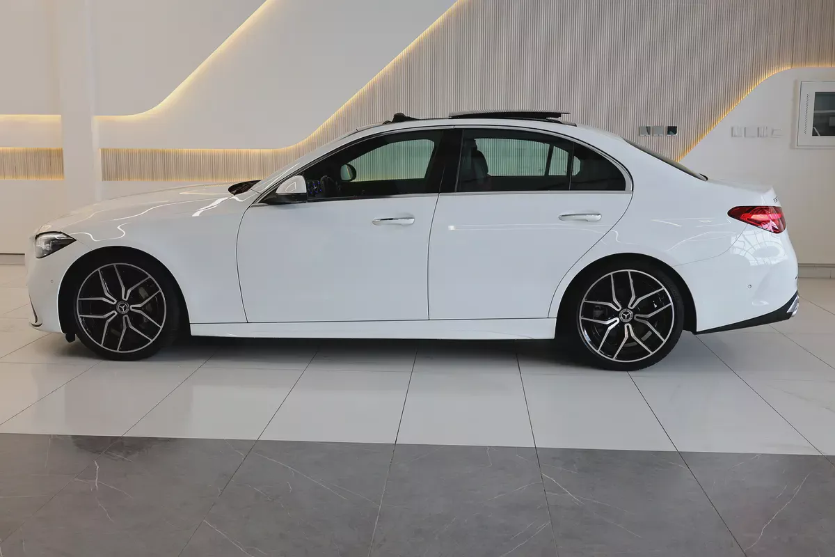 Pristine 2023 Mercedes-Benz C200 | GCC Specs | Low Mileage-4-4