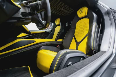Lamborghini Revuelto 2024 GCC Specs | 1001 HP V12 Hybrid | Brand New-14