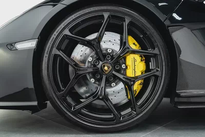 Lamborghini Revuelto 2024 GCC Specs | 1001 HP V12 Hybrid | Brand New-5