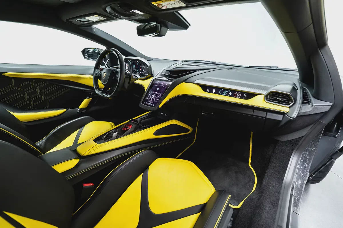 Lamborghini Revuelto 2024 GCC Specs | 1001 HP V12 Hybrid | Brand New-11-11