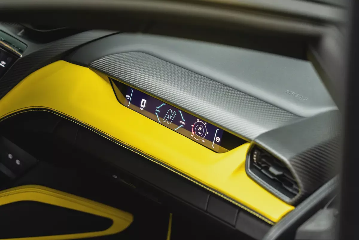 Lamborghini Revuelto 2024 GCC Specs | 1001 HP V12 Hybrid | Brand New-18-18