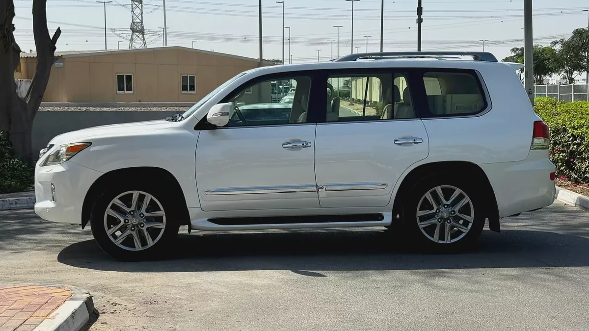 2013 Lexus LX570 | G.C.C Spec | First Owner-5-5