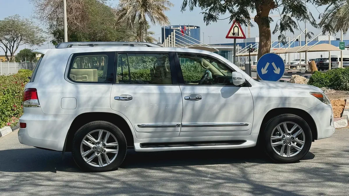 2013 Lexus LX570 | G.C.C Spec | First Owner-6-6