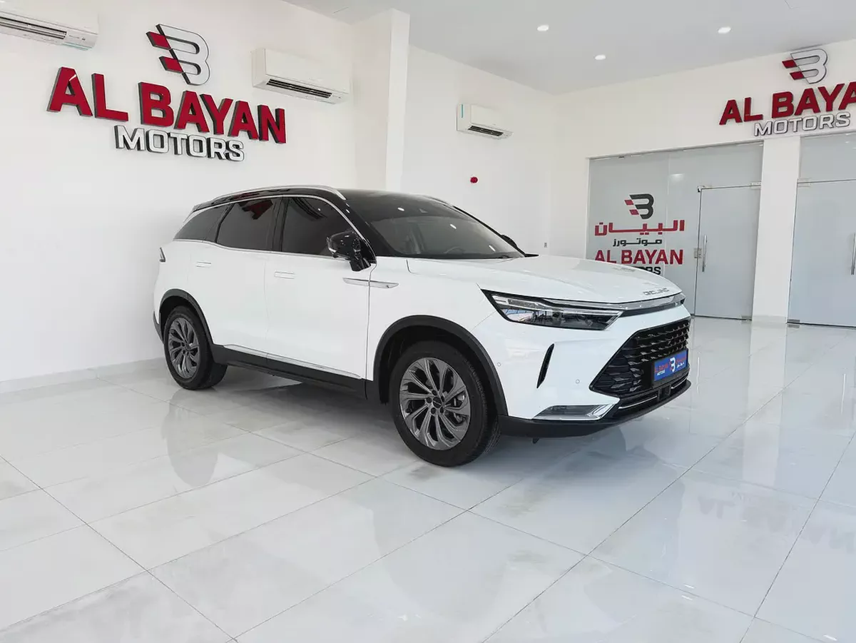 بايك X7  بريميوم ابيض / زعفراني 2022 (خليجي)