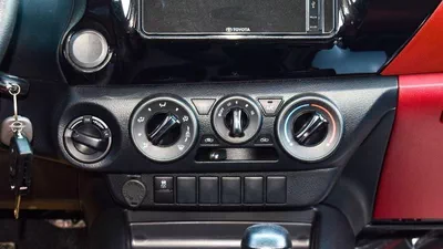 Toyota Hilux SGLX HILUX 2.7L AT-12