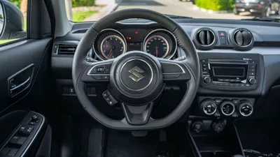 Suzuki Swift GLX 1.2P AT MY2024-8