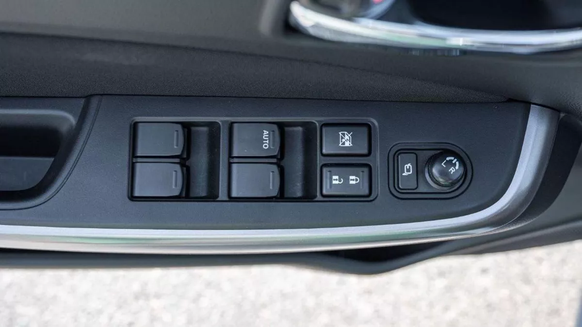 Suzuki Swift GLX 1.2P AT MY2024-9-0