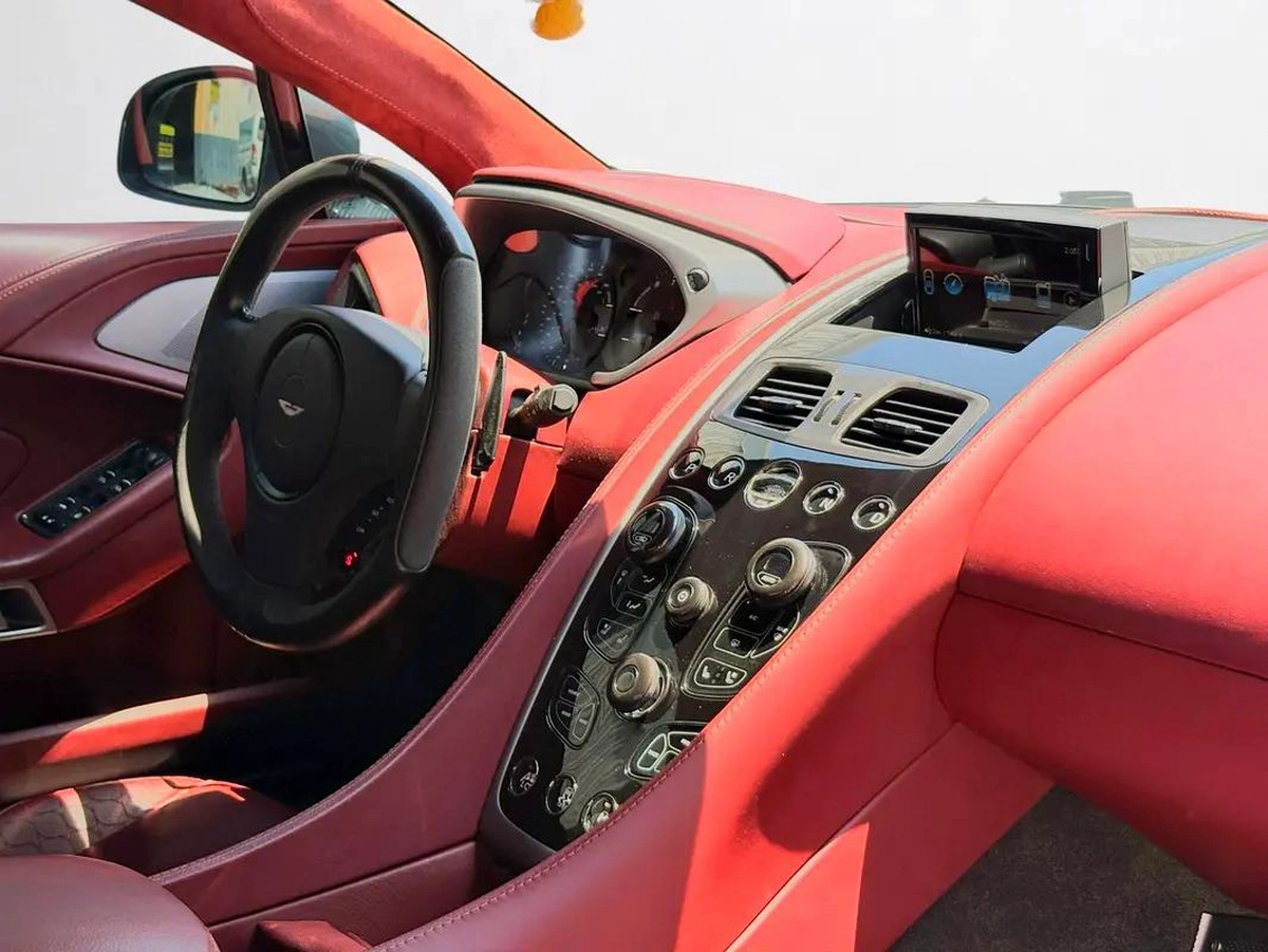ASTON MARTIN VANQUISH | V12 | 2014 | GCC SPECS-9-9