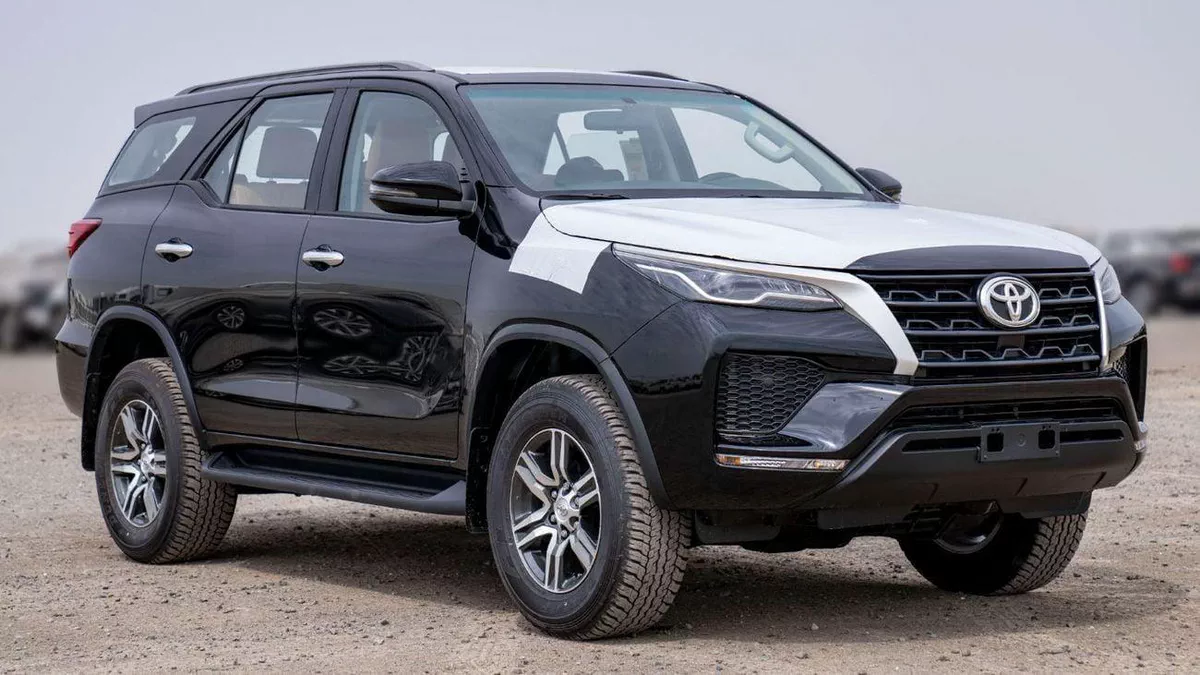 Toyota Fortuner EXR Toyota Fortuner 2.7L Petrol 4X4 MY2025