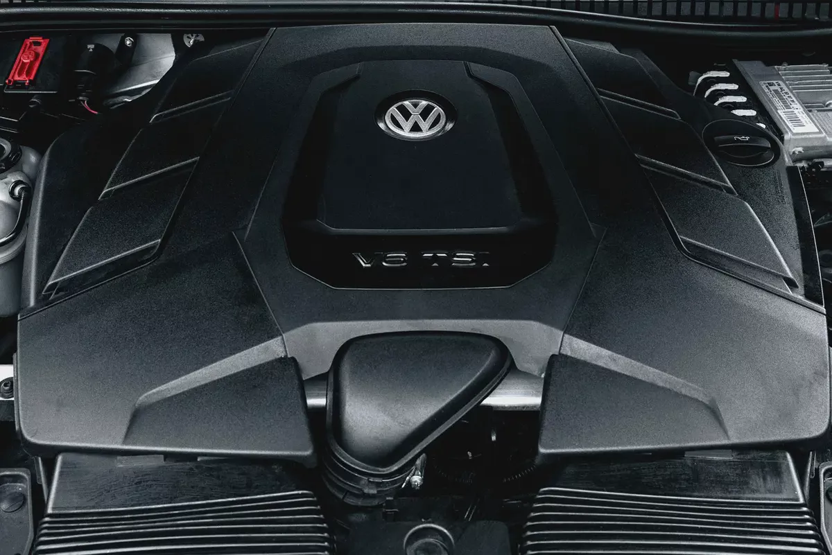 2,057 P.M |  Touareg | Warranty | VW History | 0% Downpayment | Warranty | Volkswagen History!-13-13
